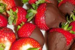 Chocolate Covered Strawberries – So Easy!