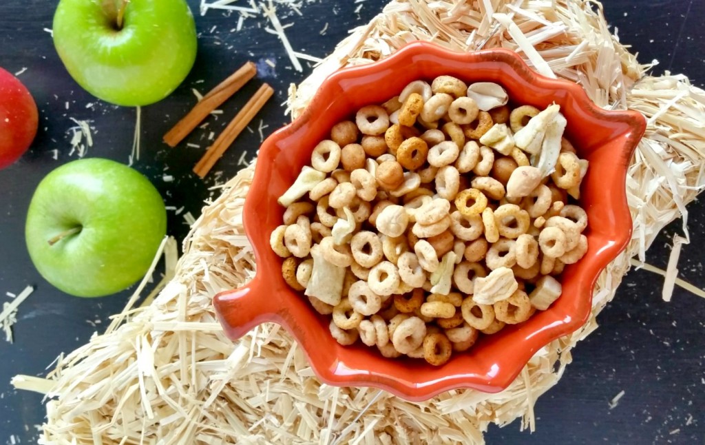 Caramel Apple Snack Mix 