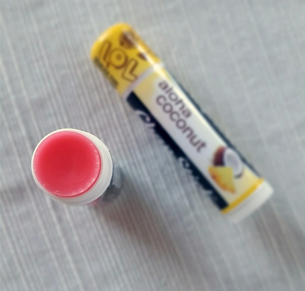 chapstick-cherry-and-aloha-coconut