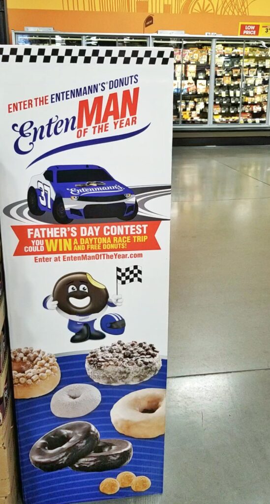 Entenmann's Donut display in grocery store #Entenmanns #EntenMANofTheYear