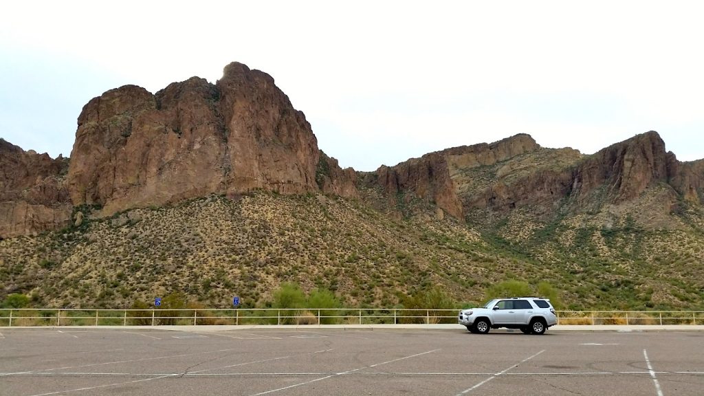 Toyota 4Runner at Water User's Recreation Area at Salt river