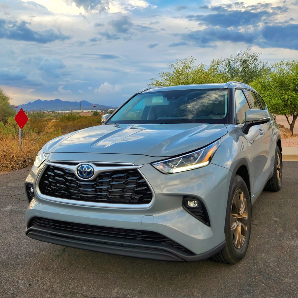 2022 Toyota Highlander Hybrid in the desert  #celebratingtoyota